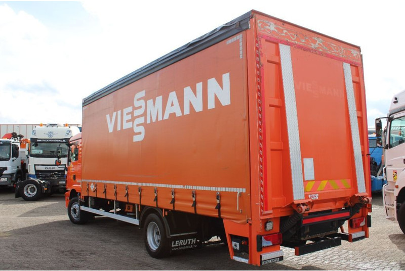 MAN TGM 12.250 + EURO 6 + manual + LIFT + BE apk 18-05-2024 - Camion à rideaux coulissants: photos 5 MAN TGM 12.250 + EURO 6 + manual + LIFT + BE apk 18-05-2024 - Camion à rideaux coulissants: photos 5