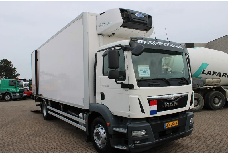 MAN TGM 18.250 + EURO 6 + CARRIER + LIFT - Camion frigorifique: photos 4 MAN TGM 18.250 + EURO 6 + CARRIER + LIFT - Camion frigorifique: photos 4