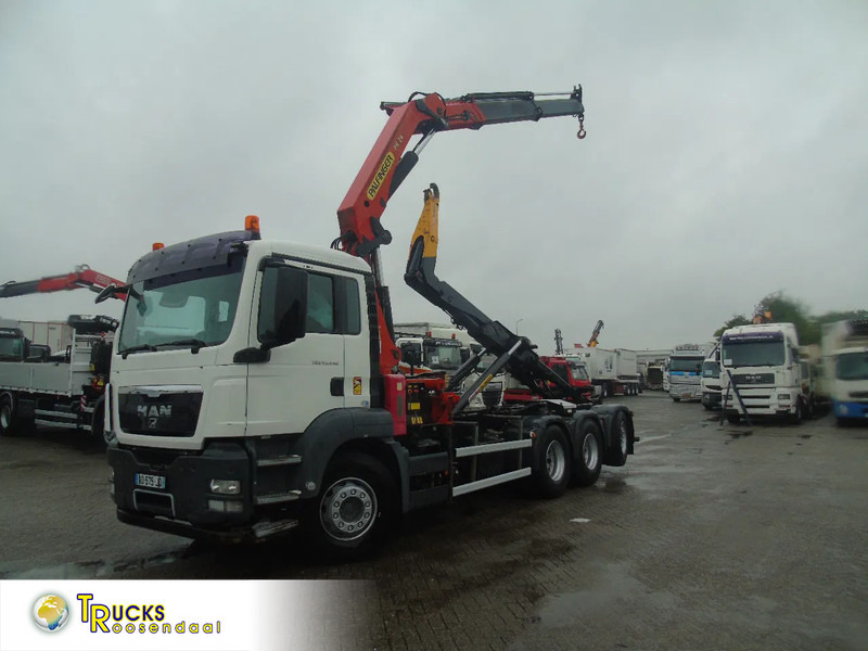 MAN TGS 35.440 + PALFINGER 24500 + 8X4 + EURO 5 + REMOTE - Camion grue: photos 1 MAN TGS 35.440 + PALFINGER 24500 + 8X4 + EURO 5 + REMOTE - Camion grue: photos 1
