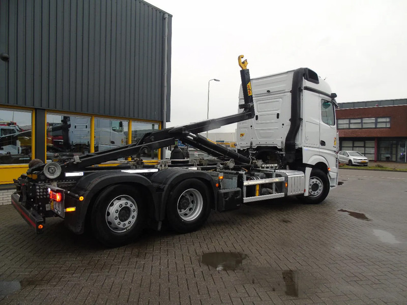 Mercedes-Benz Actros 2548 + 6x2 + RETARDER + 132.000km + 20TON HOOK HYVA - Camion ampliroll: photos 3 Mercedes-Benz Actros 2548 + 6x2 + RETARDER + 132.000km + 20TON HOOK HYVA - Camion ampliroll: photos 3