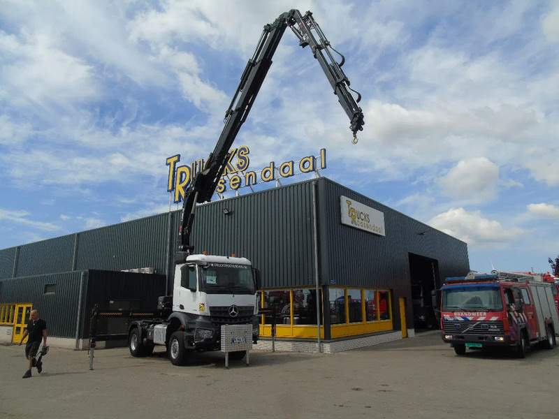 Mercedes-Benz Arocs 2051 + 4X4 + HIAB 302 E6 / JIB 70 X 4 + 10 EXTENTSIONS (512hours) - Camion grue: photos 3 Mercedes-Benz Arocs 2051 + 4X4 + HIAB 302 E6 / JIB 70 X 4 + 10 EXTENTSIONS (512hours) - Camion grue: photos 3