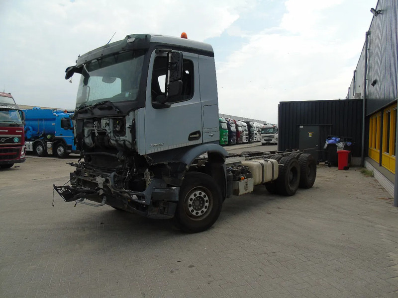Mercedes-Benz Arocs 2640 + 6x4 + functional / engine good + EURO 6 + Drivabale - Châssis cabine: photos 2 Mercedes-Benz Arocs 2640 + 6x4 + functional / engine good + EURO 6 + Drivabale - Châssis cabine: photos 2
