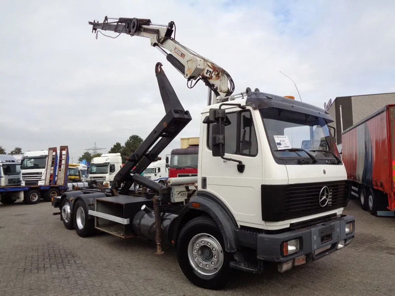 Mercedes-Benz SK 2433 + Semi-Auto + PTO + Serie 14 Crane + 3 pedals - Camion - système de câble, Camion grue: photos 3 Mercedes-Benz SK 2433 + Semi-Auto + PTO + Serie 14 Crane + 3 pedals - Camion - système de câble, Camion grue: photos 3