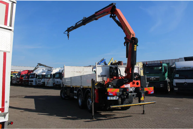 Scania P 360 + PALFINGER 18002-EH-B + 6X2 + REMOTE + EURO 6 - Camion grue: photos 3 Scania P 360 + PALFINGER 18002-EH-B + 6X2 + REMOTE + EURO 6 - Camion grue: photos 3