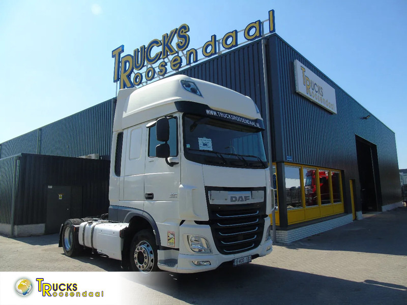 DAF XF 106.460 + EURO 6 SUPER SPACE CAB + INTARDER - Tracteur routier: photos 1 DAF XF 106.460 + EURO 6 SUPER SPACE CAB + INTARDER - Tracteur routier: photos 1