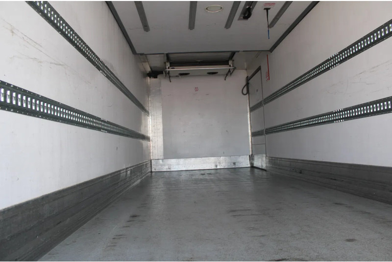 Volvo FE 280 + CARRIER + ATP/FRC + LIFT /EURO 6/ 19T - Camion frigorifique: photos 5 Volvo FE 280 + CARRIER + ATP/FRC + LIFT /EURO 6/ 19T - Camion frigorifique: photos 5