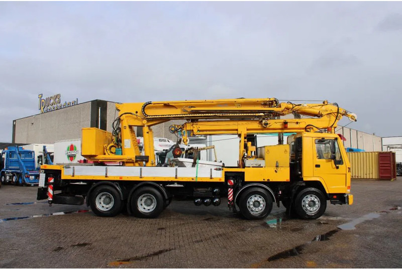 Volvo FL FL10 8X4 + GROMACH 34 mtr. + EURO 2 - Camion grue: photos 5 Volvo FL FL10 8X4 + GROMACH 34 mtr. + EURO 2 - Camion grue: photos 5