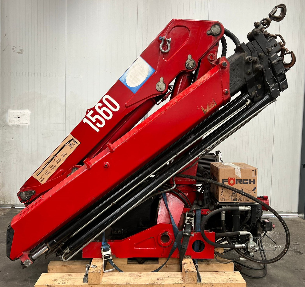 HMF 1560 K4 - Grue: photos 1 HMF 1560 K4 - Grue: photos 1