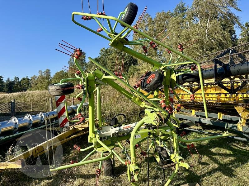 CLAAS Volto 770 - Faneuse: photos 2 CLAAS Volto 770 - Faneuse: photos 2