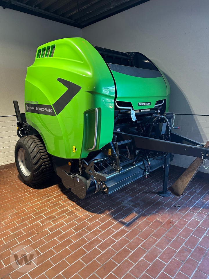 Deutz-Fahr VARIMASTER 765 - Presse à balles rondes: photos 1 Deutz-Fahr VARIMASTER 765 - Presse à balles rondes: photos 1