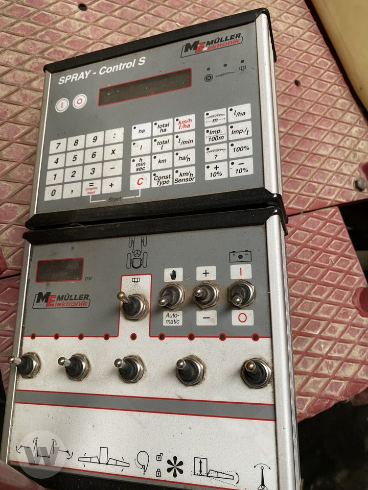 Pulvérisateur traîné Hardi Navigator 3000 Echo: photos 9 Pulvérisateur traîné Hardi Navigator 3000 Echo: photos 9