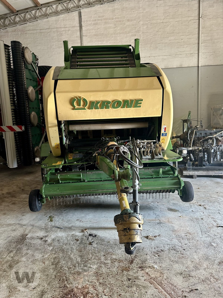 Presse à balles rondes Krone Comprima CF 155 XC: photos 9