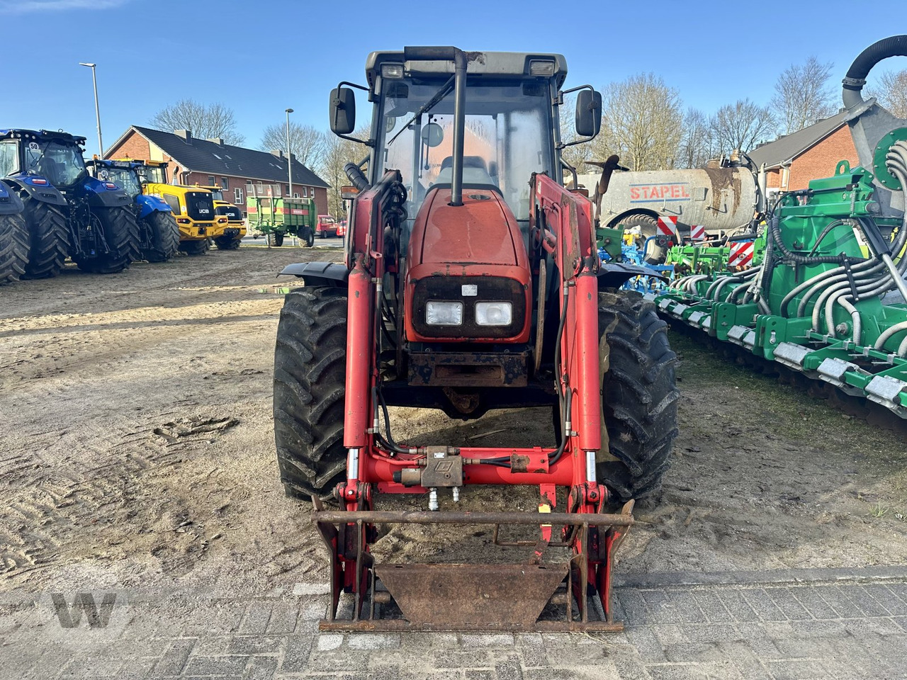 Massey Ferguson 4235 - Tracteur agricole: photos 3 Massey Ferguson 4235 - Tracteur agricole: photos 3