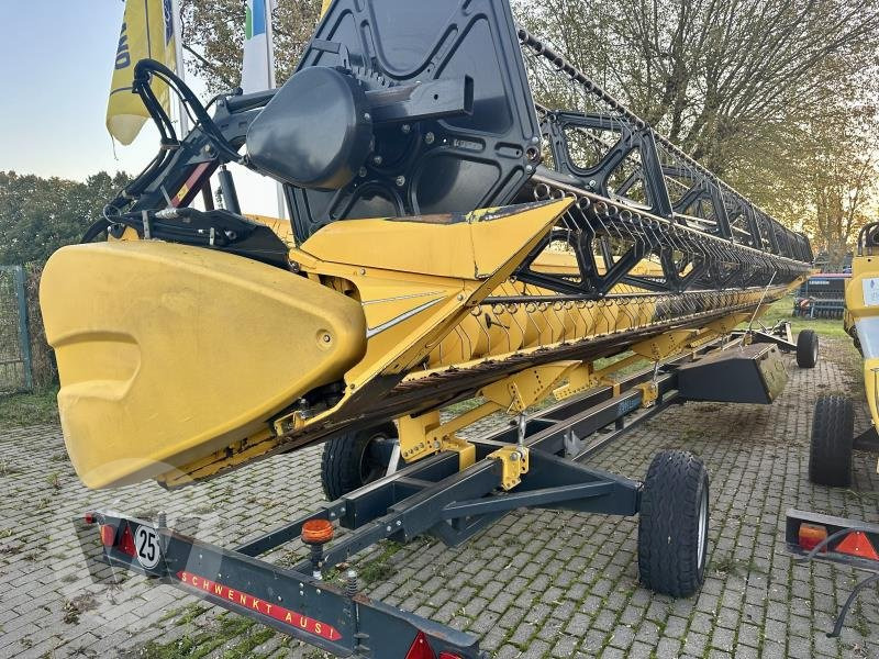 New Holland Schneidwerk 40 GHVF - Moissoneuse: photos 1 New Holland Schneidwerk 40 GHVF - Moissoneuse: photos 1