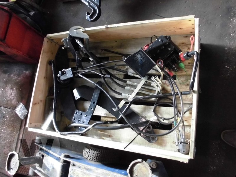 Stoll Anbaukonsole - Chargeur frontal pour tracteur: photos 2 Stoll Anbaukonsole - Chargeur frontal pour tracteur: photos 2