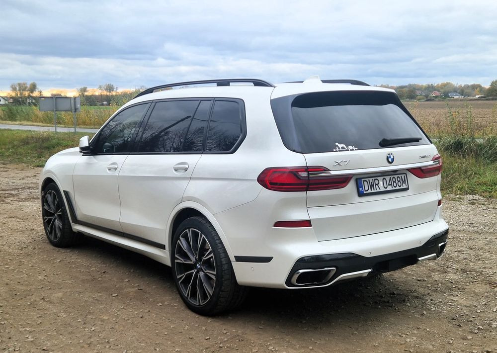 BMW X7 M50i sport - SUV: photos 5 BMW X7 M50i sport - SUV: photos 5