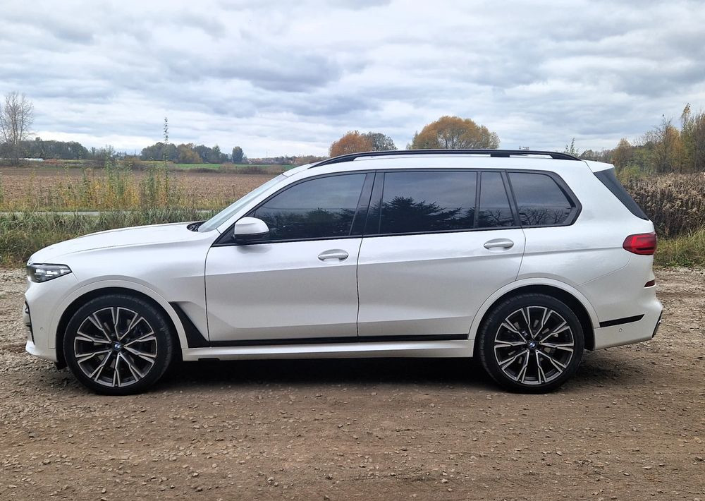 BMW X7 M50i sport - SUV: photos 4 BMW X7 M50i sport - SUV: photos 4