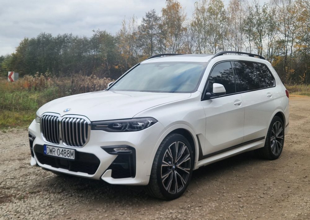 BMW X7 M50i sport - SUV: photos 3 BMW X7 M50i sport - SUV: photos 3