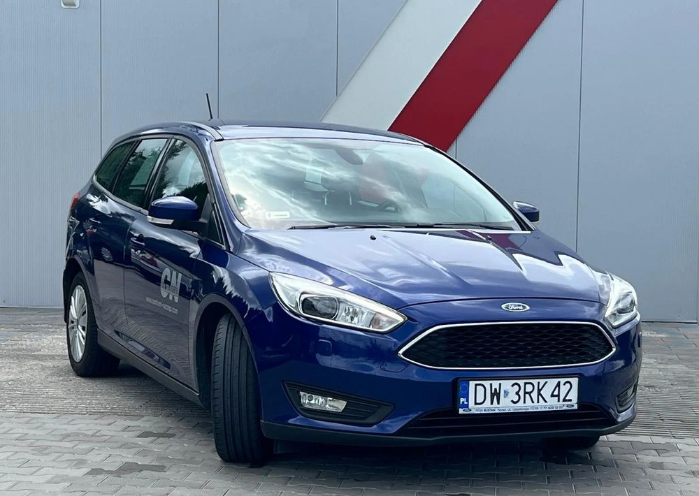 Ford Focus 1.5 TDCi Trend - Voiture: photos 2 Ford Focus 1.5 TDCi Trend - Voiture: photos 2