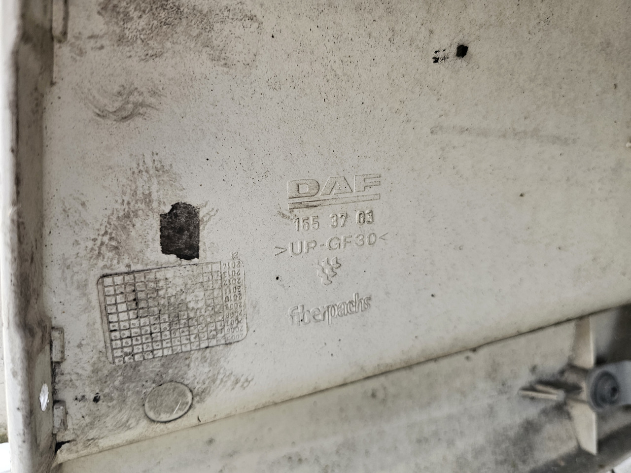 DAF XF105 SPACE CAB / ROOF SPOILER - Aérodynamique/ Spoilers: photos 4 DAF XF105 SPACE CAB / ROOF SPOILER - Aérodynamique/ Spoilers: photos 4