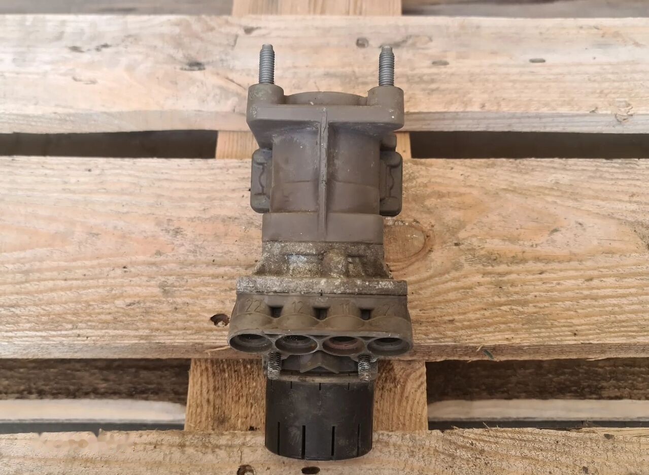 Knorr-Bremse 21390592 Renault PREMIUM truck - Valve de frein pour Camion: photos 2 Knorr-Bremse 21390592 Renault PREMIUM truck - Valve de frein pour Camion: photos 2