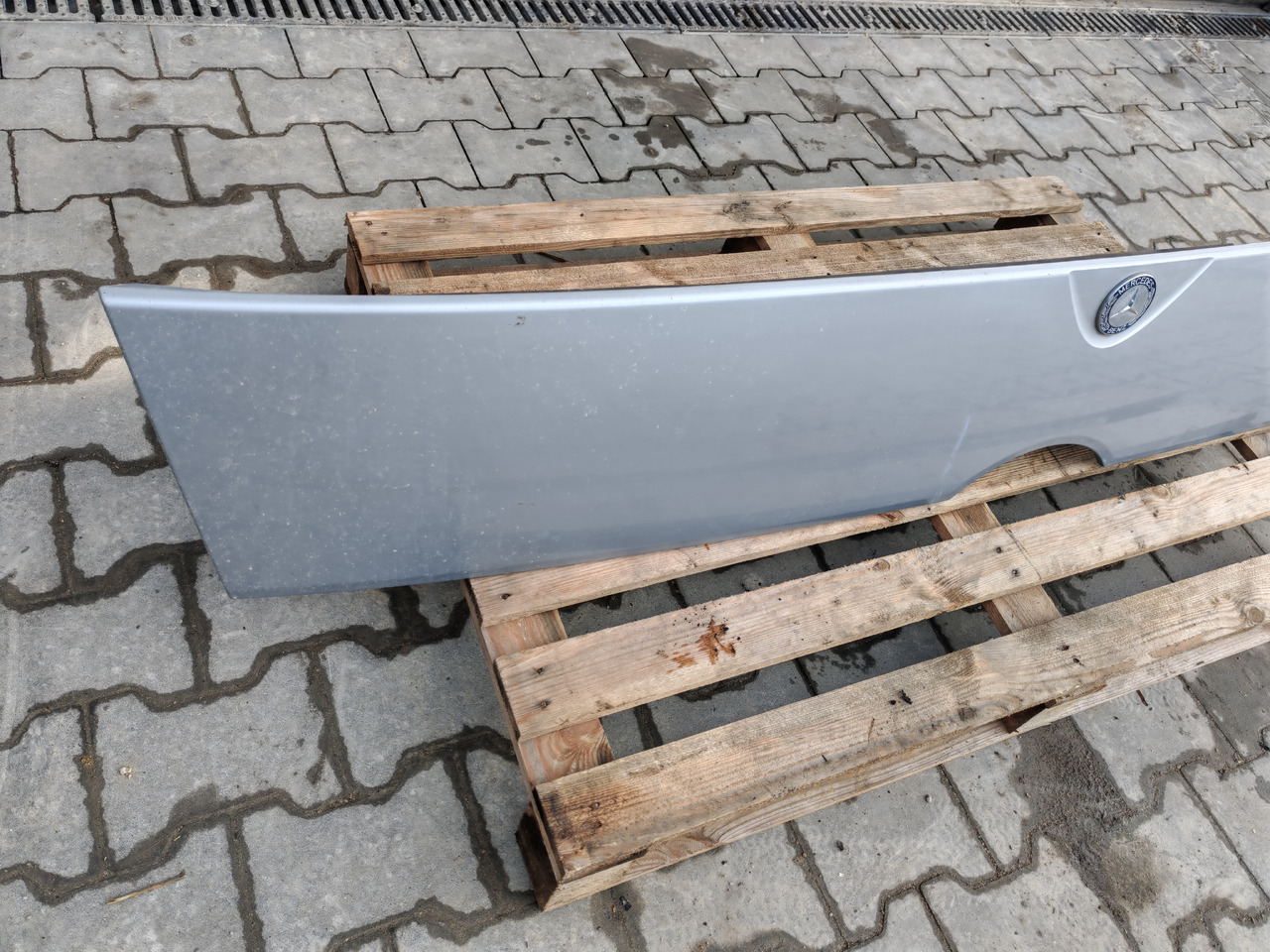 MERCEDES-BENZ ATEGO MP4 EURO 6 / FRONT BONNET - Capot: photos 5 MERCEDES-BENZ ATEGO MP4 EURO 6 / FRONT BONNET - Capot: photos 5