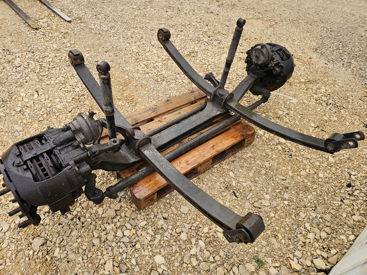 RENAULT MAGNUM DXI / COMPLETE FRONT AXLE / HUB SPRING - Essieu avant: photos 5 RENAULT MAGNUM DXI / COMPLETE FRONT AXLE / HUB SPRING - Essieu avant: photos 5