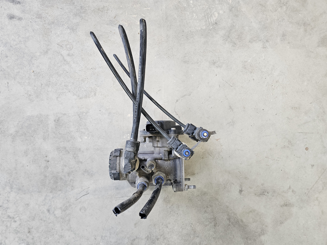 SCANIA S, R, P, G / EBS VALVE / 2199282 / K103131 - Valve de frein: photos 3 SCANIA S, R, P, G / EBS VALVE / 2199282 / K103131 - Valve de frein: photos 3