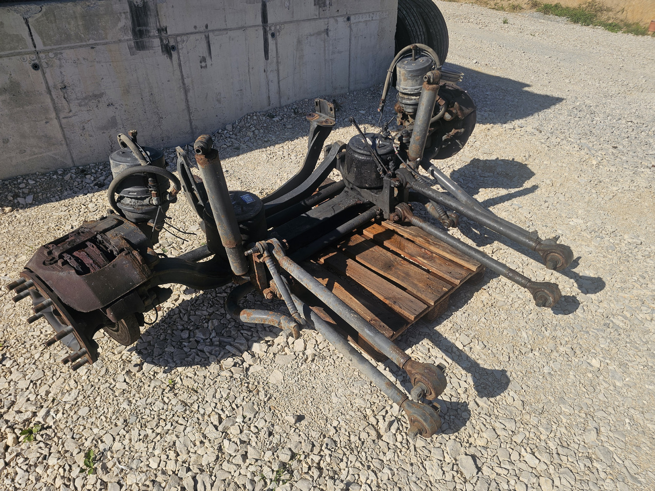 VOLVO FH FM / FRONT AIR SUNSPENSION - Essieu avant: photos 3 VOLVO FH FM / FRONT AIR SUNSPENSION - Essieu avant: photos 3