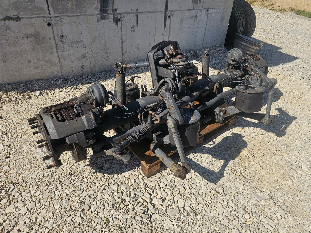 VOLVO FH FM / LIFT & STEERING AXLE / 6x2 / COMPLETE - Essieu arrière: photos 3 VOLVO FH FM / LIFT & STEERING AXLE / 6x2 / COMPLETE - Essieu arrière: photos 3