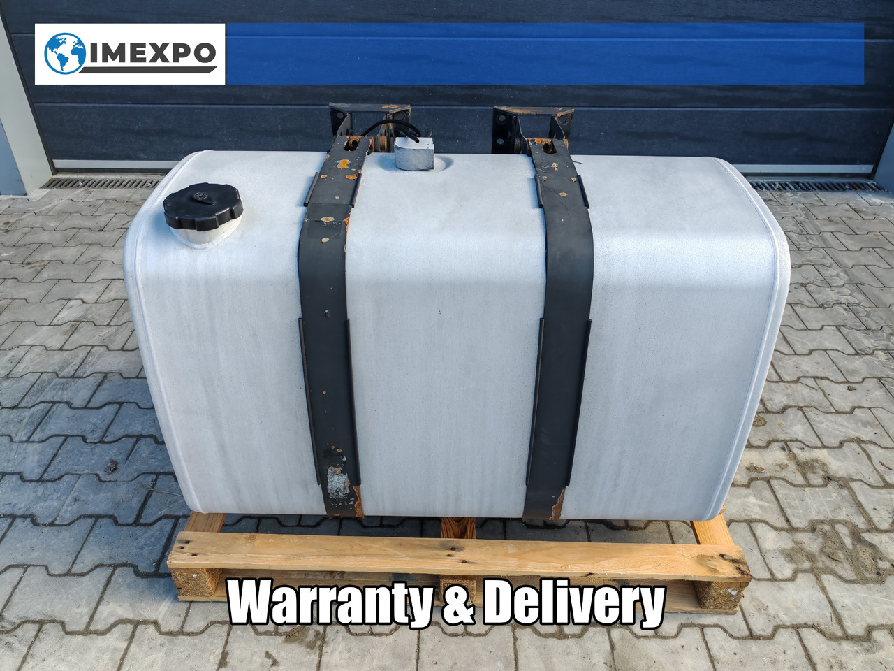 VOLVO RENAULT - Réservoir de carburant: photos 1 VOLVO RENAULT - Réservoir de carburant: photos 1