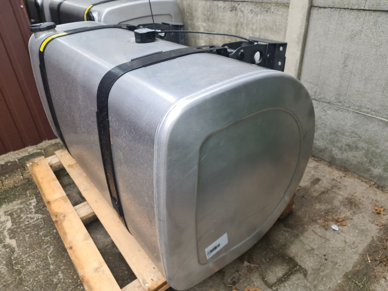 Volvo FH4 FM4 FH FMX Volvo FH FM FH4 FM4 FMX - Réservoir de carburant pour Camion: photos 3 Volvo FH4 FM4 FH FMX Volvo FH FM FH4 FM4 FMX - Réservoir de carburant pour Camion: photos 3