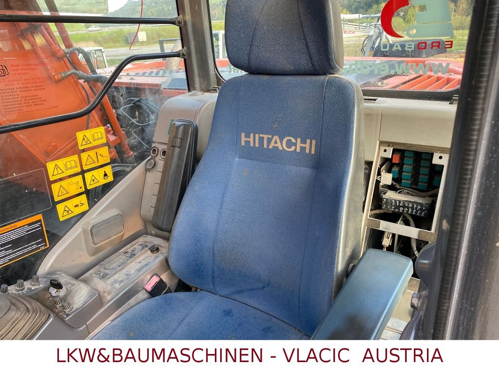 Pelle sur chenille Hitachi ZX 225 USLC-3: photos 7