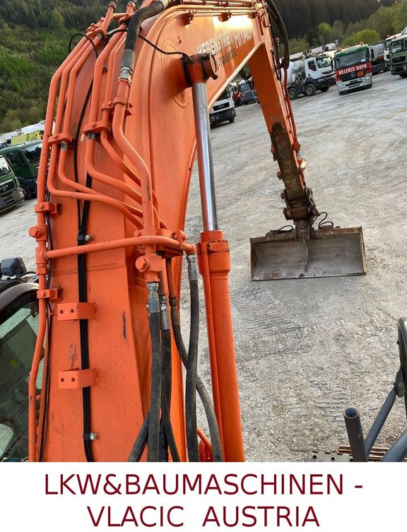 Pelle sur chenille Hitachi ZX 225 USLC-3: photos 17