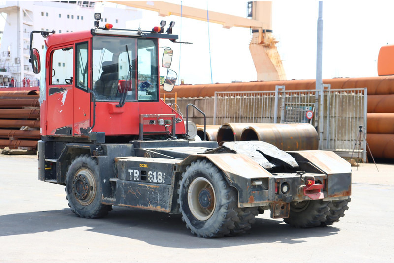 Kalmar TR618iA - Tracteur portuaire: photos 5 Kalmar TR618iA - Tracteur portuaire: photos 5