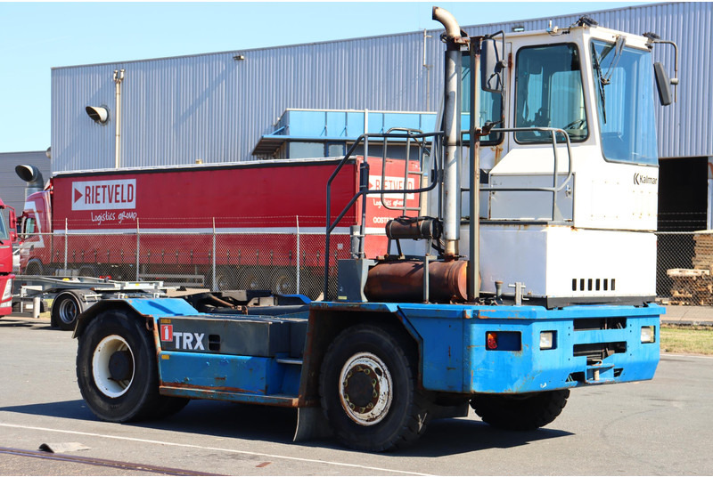Kalmar TRX182A - Tracteur portuaire: photos 1 Kalmar TRX182A - Tracteur portuaire: photos 1