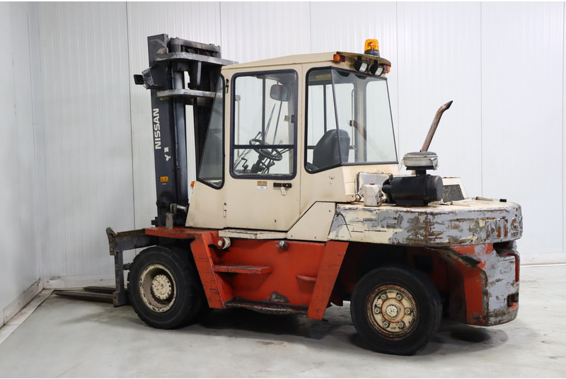 Nissan VF05H70U - Chariot élévateur diesel: photos 5 Nissan VF05H70U - Chariot élévateur diesel: photos 5