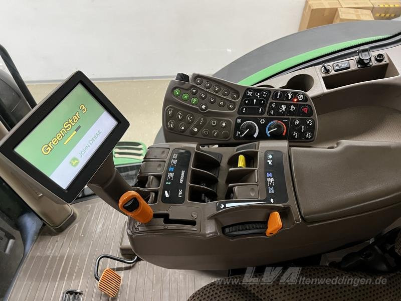 Tracteur agricole John Deere 8310R: photos 10