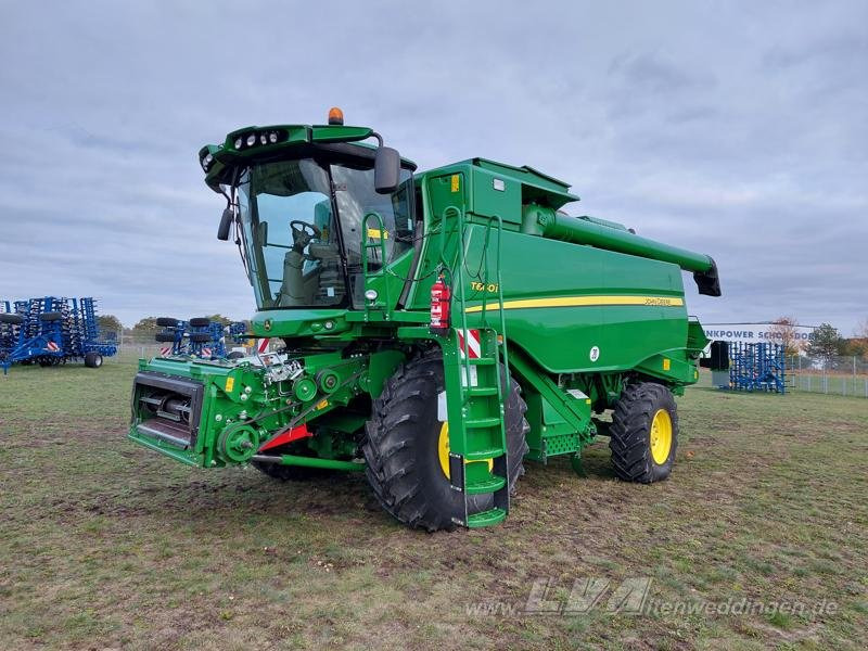John Deere T660i - Moissonneuse-batteuse: photos 1 John Deere T660i - Moissonneuse-batteuse: photos 1