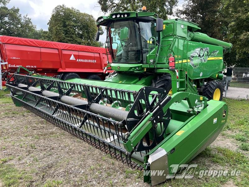 John Deere T670 i - Moissonneuse-batteuse: photos 1 John Deere T670 i - Moissonneuse-batteuse: photos 1