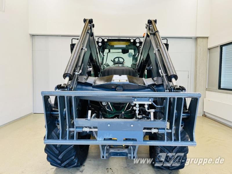 Tracteur agricole Valtra T174: photos 7