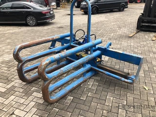 GOWEIL bale clamp - Pinces pour Machine agricole: photos 2 GOWEIL bale clamp - Pinces pour Machine agricole: photos 2