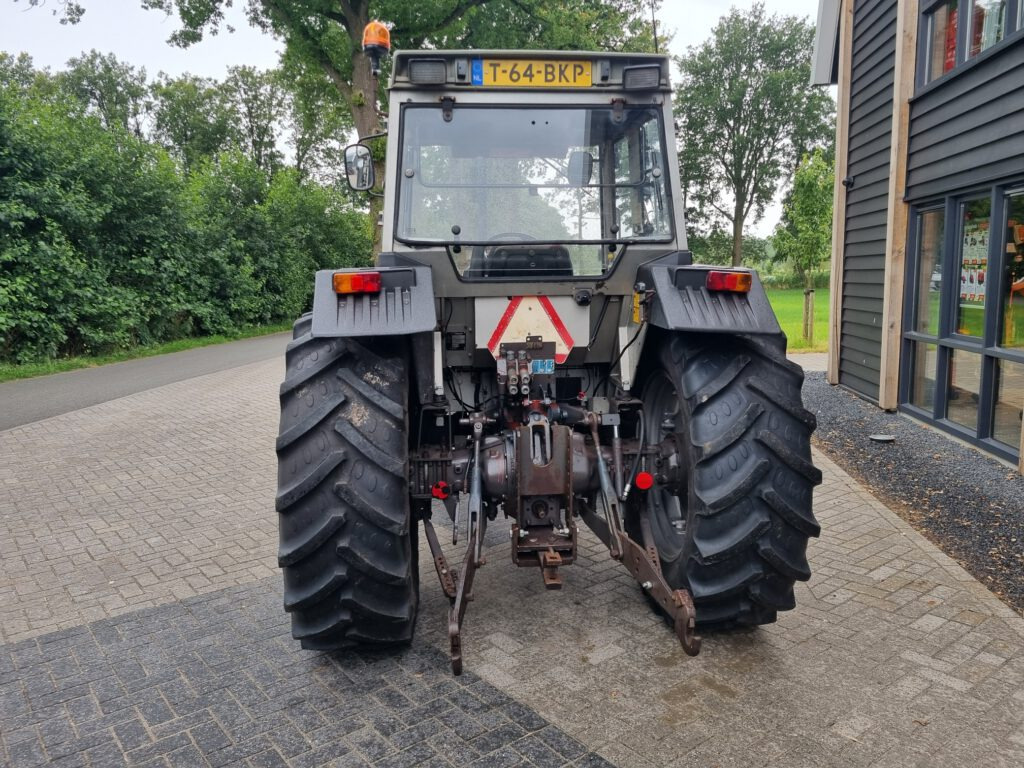 MASSEY FERGUSON 390 - Tracteur agricole: photos 4 MASSEY FERGUSON 390 - Tracteur agricole: photos 4