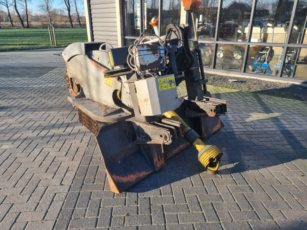 OBMTEC Pro270XL stump grinder - Dessoucheuse: photos 2 OBMTEC Pro270XL stump grinder - Dessoucheuse: photos 2