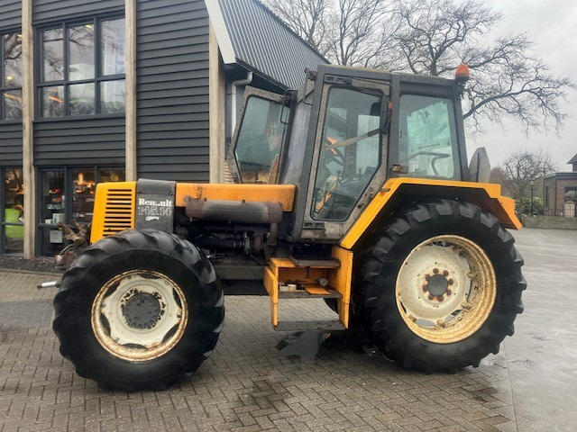RENAULT 145.14 - Tracteur agricole: photos 1 RENAULT 145.14 - Tracteur agricole: photos 1