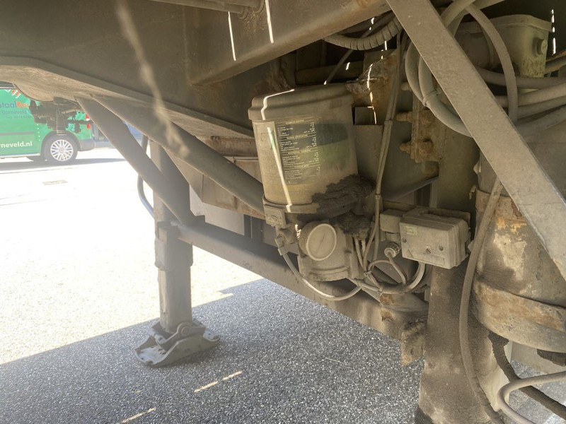 Floor FLOOR | 48000 KG | 6 MTR EXTENSION | STEERING AXLE'S - Semi-remorque plateau: photos 5 Floor FLOOR | 48000 KG | 6 MTR EXTENSION | STEERING AXLE'S - Semi-remorque plateau: photos 5