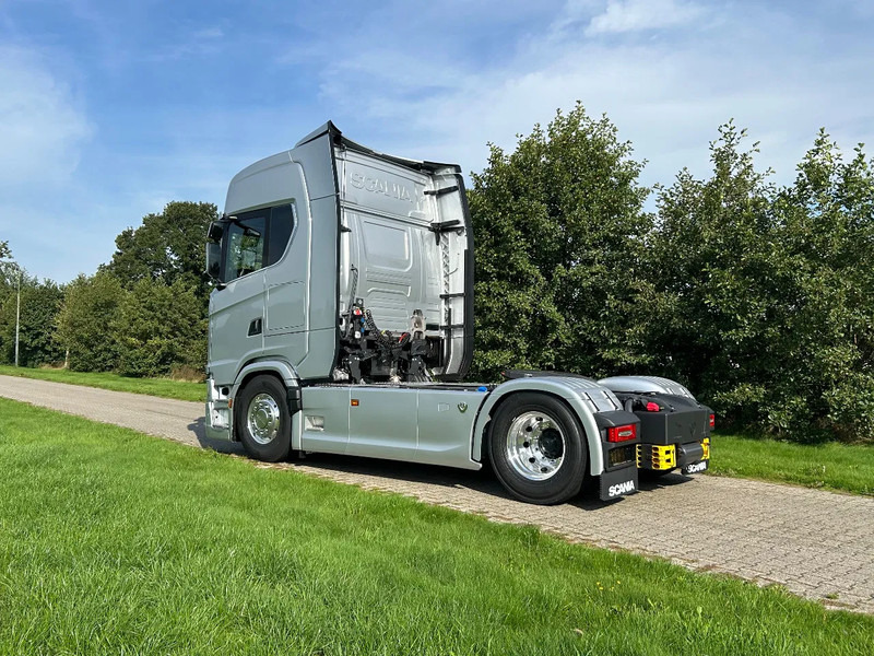 Scania 660S V8 NGS | 4x2 NB | 4 BALON SUSPENSION | RETARDER | FULL-AIR | PTO PREP. | PARK-COOLER | - Tracteur routier: photos 3 Scania 660S V8 NGS | 4x2 NB | 4 BALON SUSPENSION | RETARDER | FULL-AIR | PTO PREP. | PARK-COOLER | - Tracteur routier: photos 3