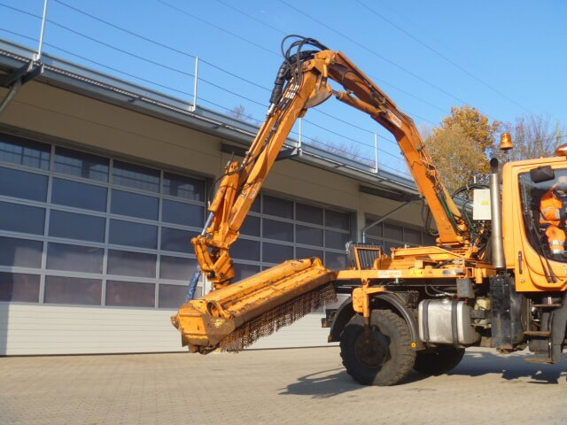 Unimog Aufbaumulcher Gilbers U400ST06EMP - Epareuse: photos 4 Unimog Aufbaumulcher Gilbers U400ST06EMP - Epareuse: photos 4