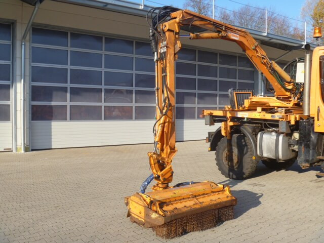 Unimog Aufbaumulcher Gilbers U400ST06EMP - Epareuse: photos 1 Unimog Aufbaumulcher Gilbers U400ST06EMP - Epareuse: photos 1