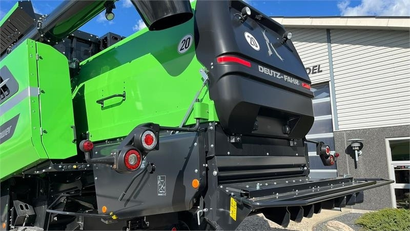 Deutz-fahr C7206 With 24feed - 7.2m header. New and unused Co  en crédit-bail Deutz-fahr C7206 With 24feed - 7.2m header. New and unused Co: photos 15
